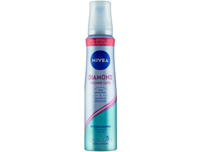NIVEA pěnové tužidlo Diamont Volume Care 150 ml